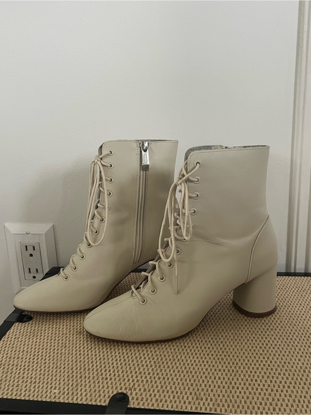 Zara Cream Lace-Up Ankle Boots Size 36